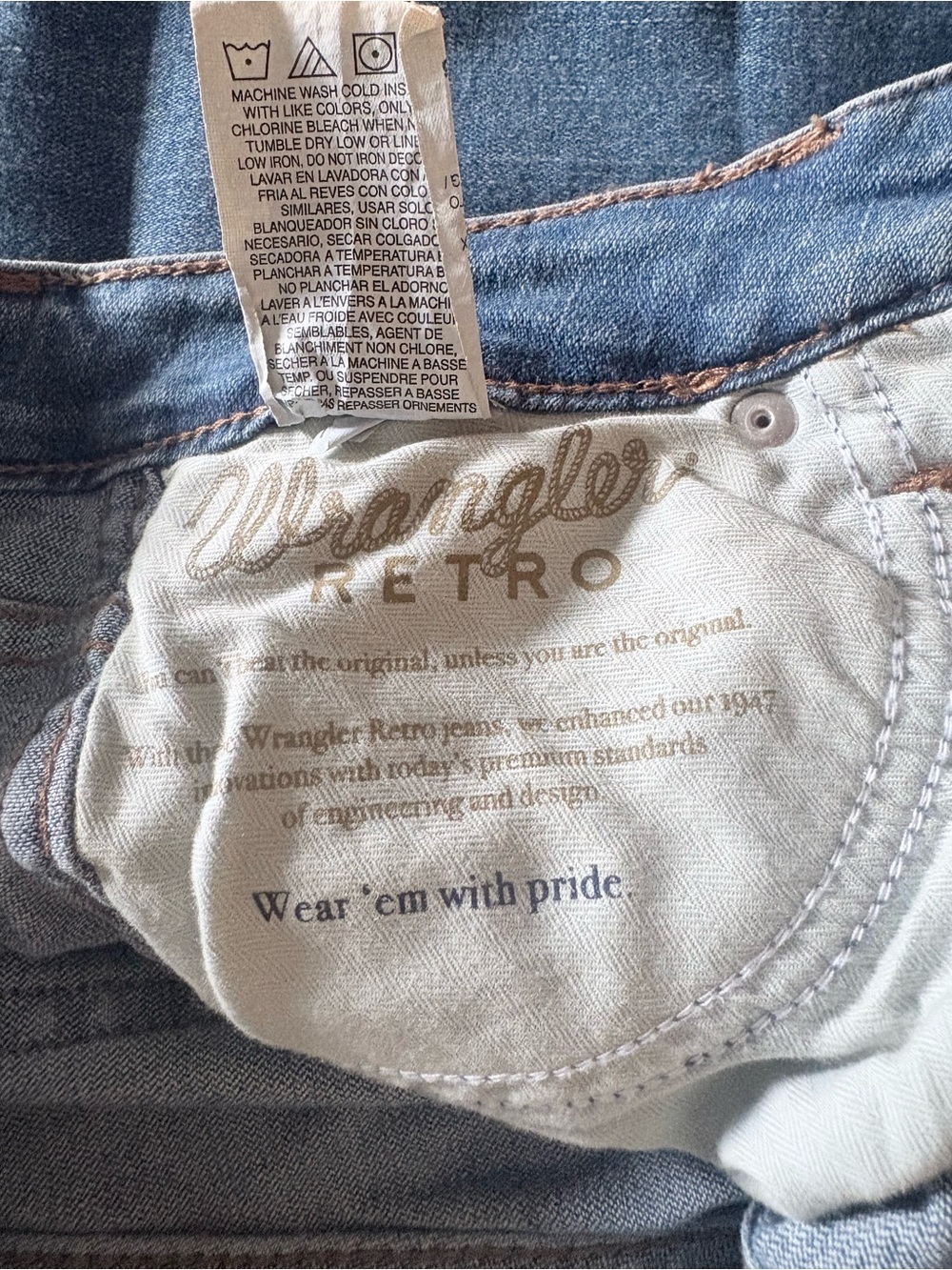 Wrangler Women's Medium Blue Flare Jeans - Picture 5 of 5